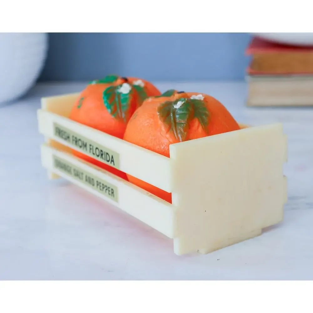 VTG Florida Orange in Crate Salt Pepper Shakers MCM Retro Cottagecore Farmhouse